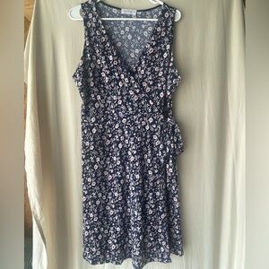 Kaileigh Blue and White Sleeveless Wrap Midi Dress